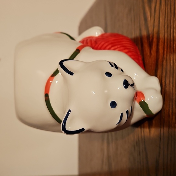 Wondershop, Cat-Themed Ceramic Mug with Red Yarn Design, NWT - Picture 5 of 7